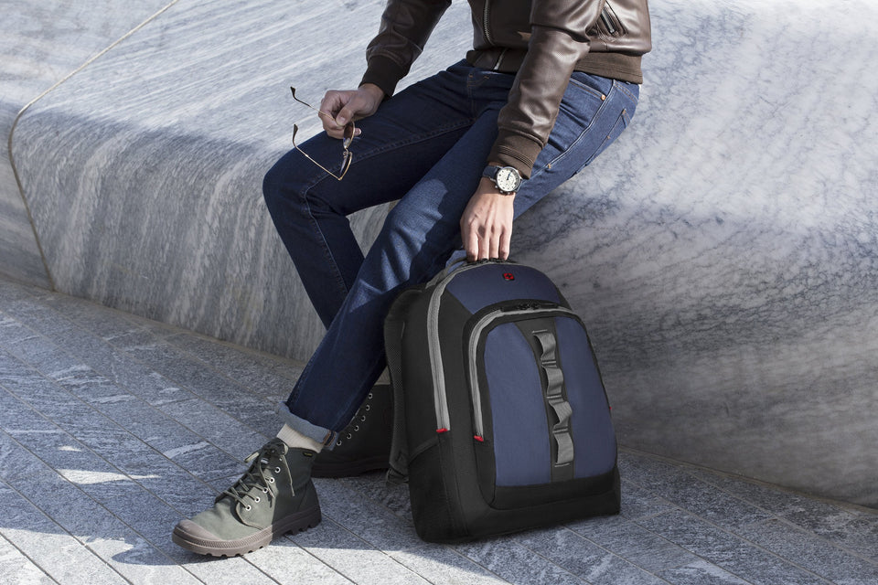 Mochila Wenger Mars, para laptop de 16", 604428, color azul con negro, tecnología Air Flow, plataforma caseBase