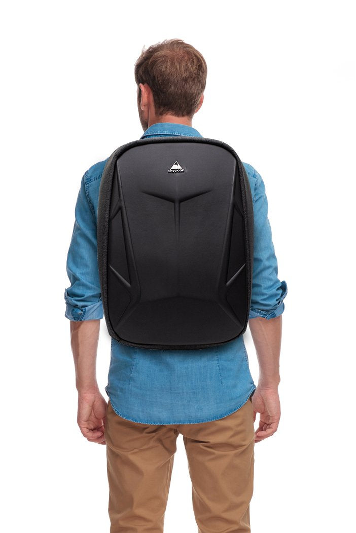 Mochila Backpack Skypeak antirrobo de 15,6", incluye funda anti lluvia, carcasa rígida. SHIELDPRO