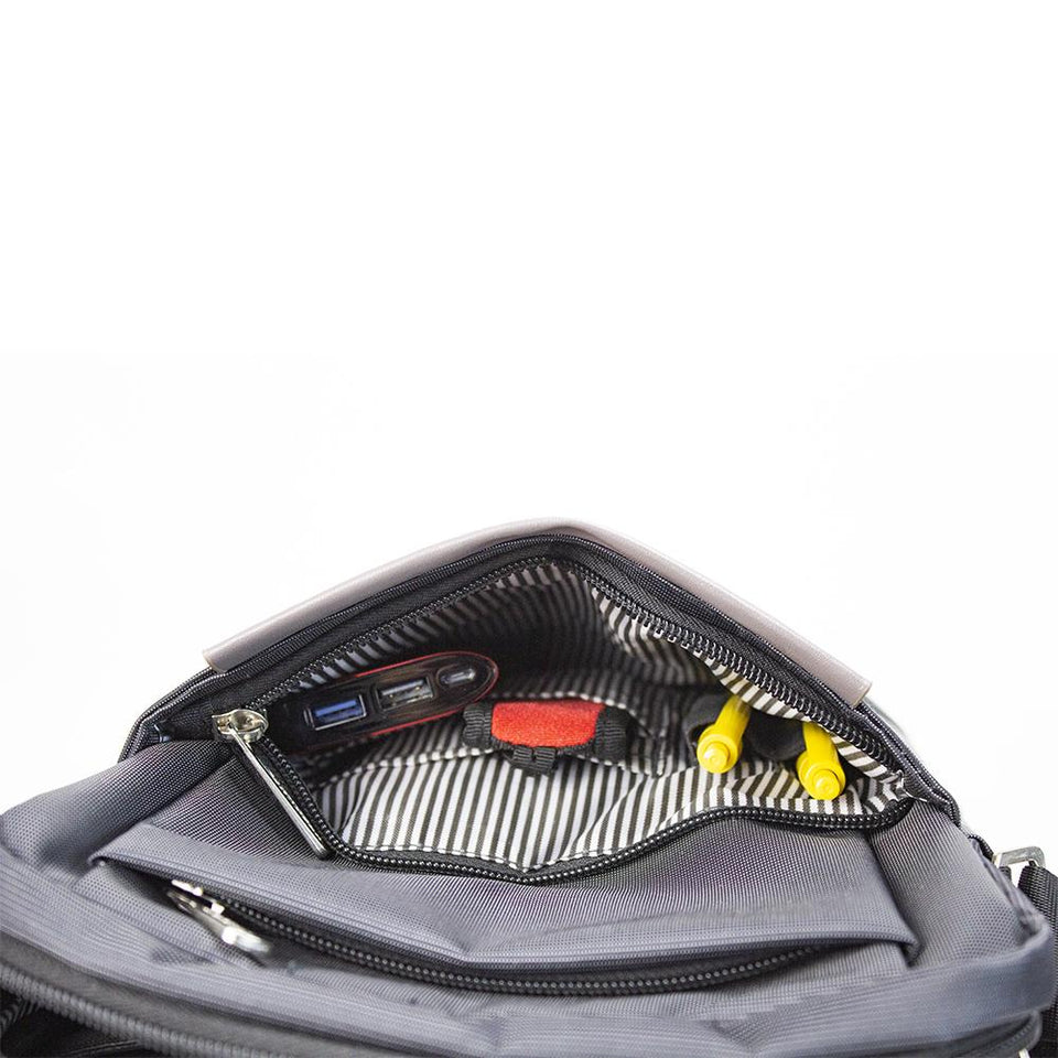Bolso Maletín Skypeak de hombro cruzado universal para Tablet de 10” de uso diario y de viaje. CORMV-110BK