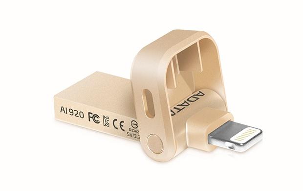 Memoria USB Adata AI920, 128GB, Lightning/ USB 3.0, Oro - para iPhone/iPad/iPod