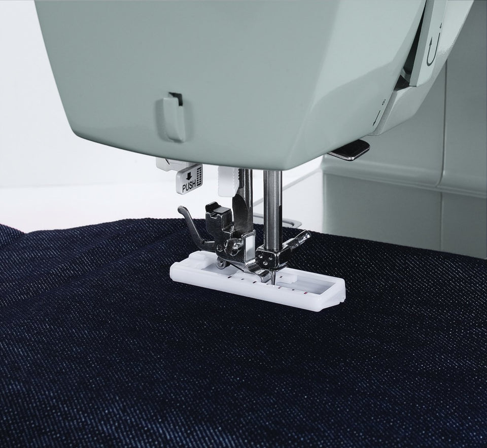 Máquina de coser Singer 4411M, Mecánica 11 puntadas, Heavy Duty, STX4, Color Gris