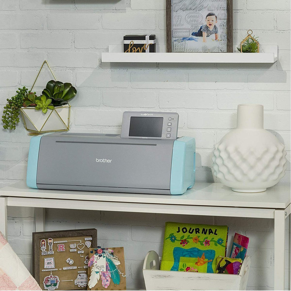 ScanNCut Brother SDX125, máquina de corte electrónico para cortar, escáner integrado, 682 diseños, 100 patrones quilting.