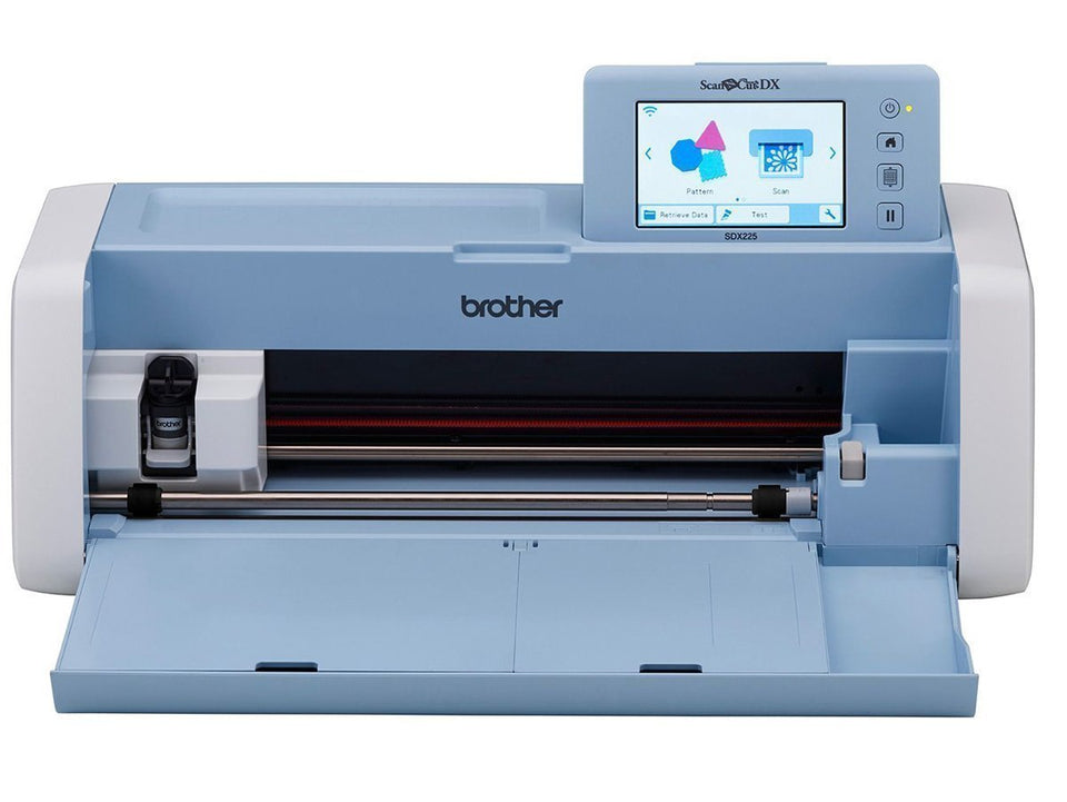 ScanNCut Brother SDX225, máquina de corte electrónico para cortar papeles y materiales plásticos, escáner integrado, 1303 diseños, 140 patrones quilting.