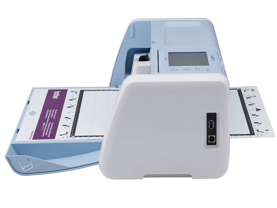 ScanNCut Brother SDX225, máquina de corte electrónico para cortar papeles y materiales plásticos, escáner integrado, 1303 diseños, 140 patrones quilting.
